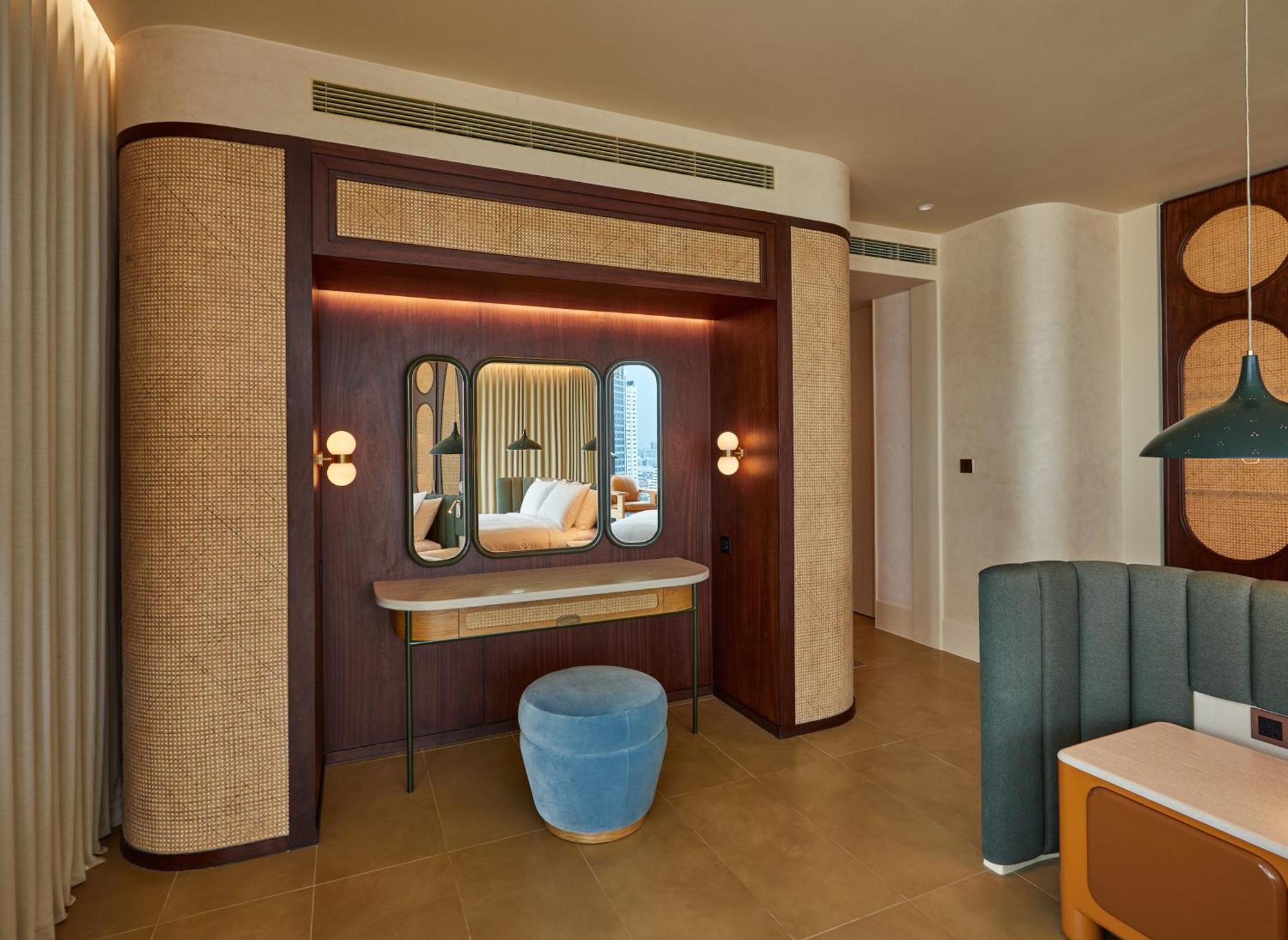 The Standard, Bangkok Mahanakhon Room photo A room at the hotel